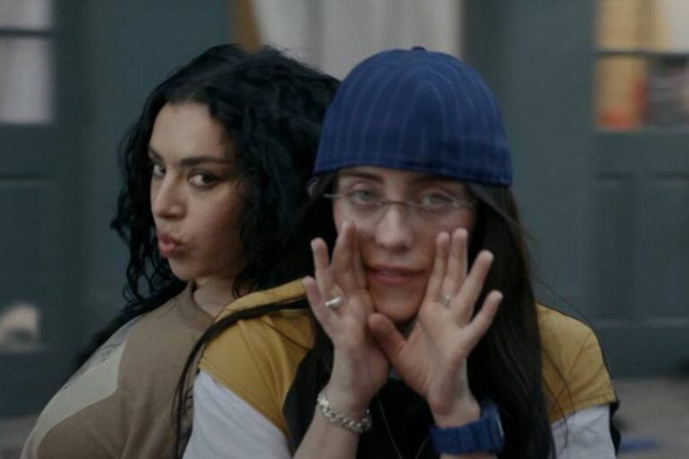 08 GUESS – CHARLY XCX Y BILLIE EILISH (Baja2 S4)